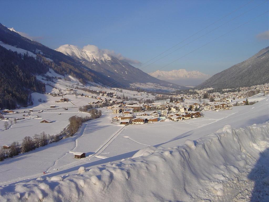 Haus Harbauer Lägenhet Neustift im Stubaital Exteriör bild